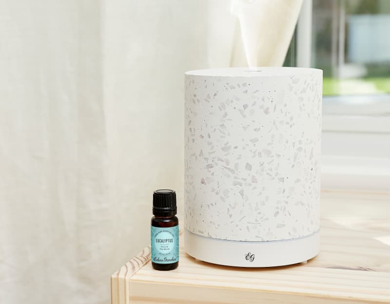 How to Diffuse Essential Oils With a Humidifier