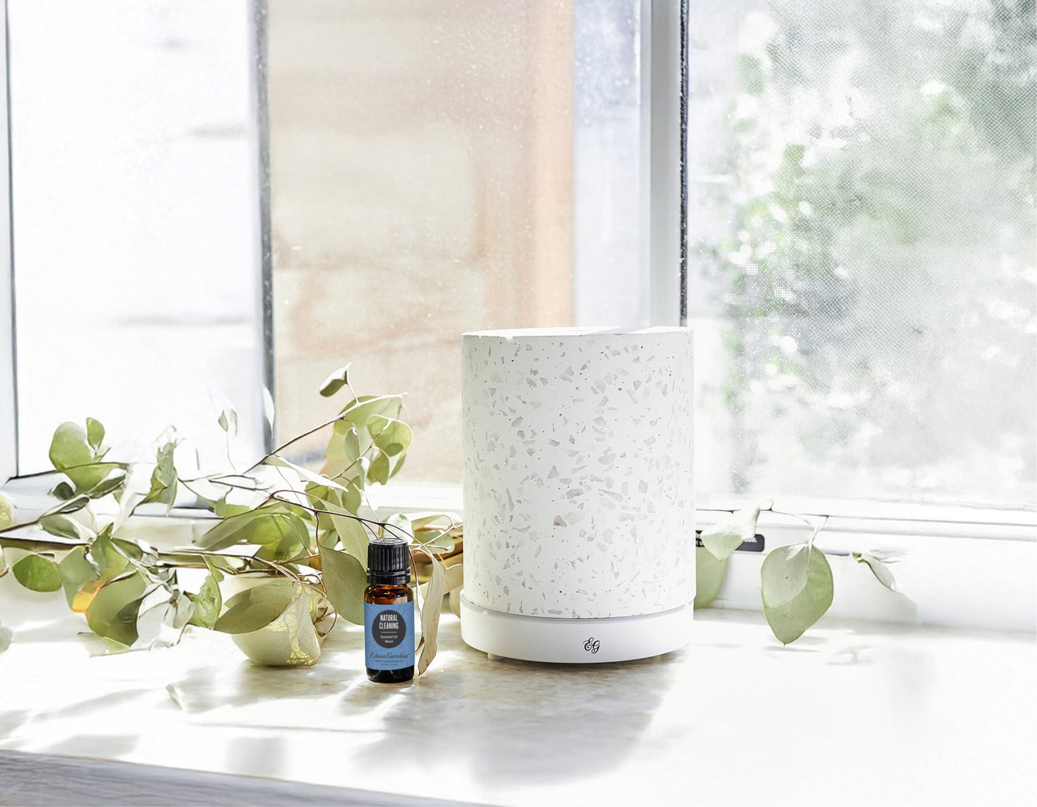 Is Your Home Actually Clean? Try These 3 Oil Hacks That Go Viral Every Summer