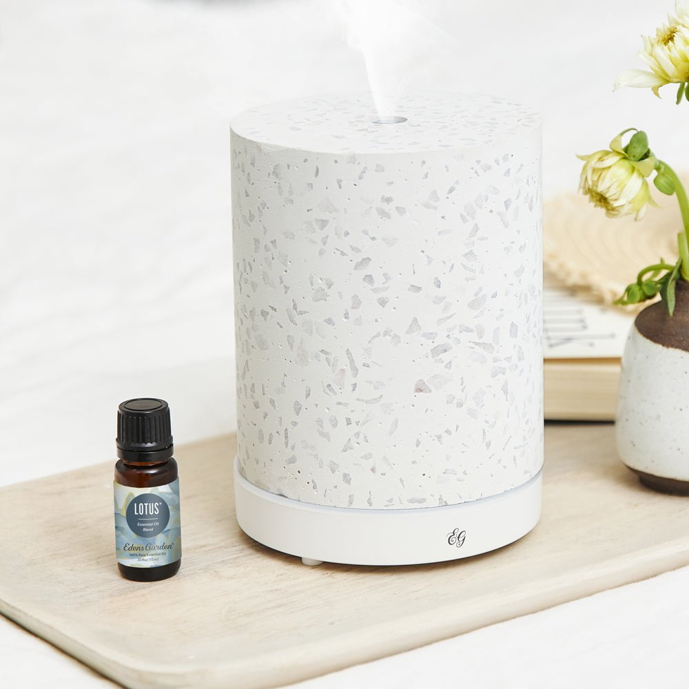Lifestyle image of Lotus Essential Oil Blend™