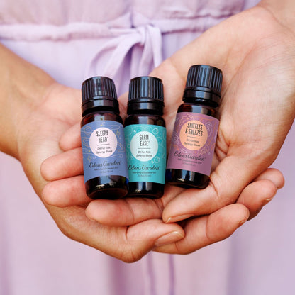 Person holding Sleepy Head® OK For Kids Blend